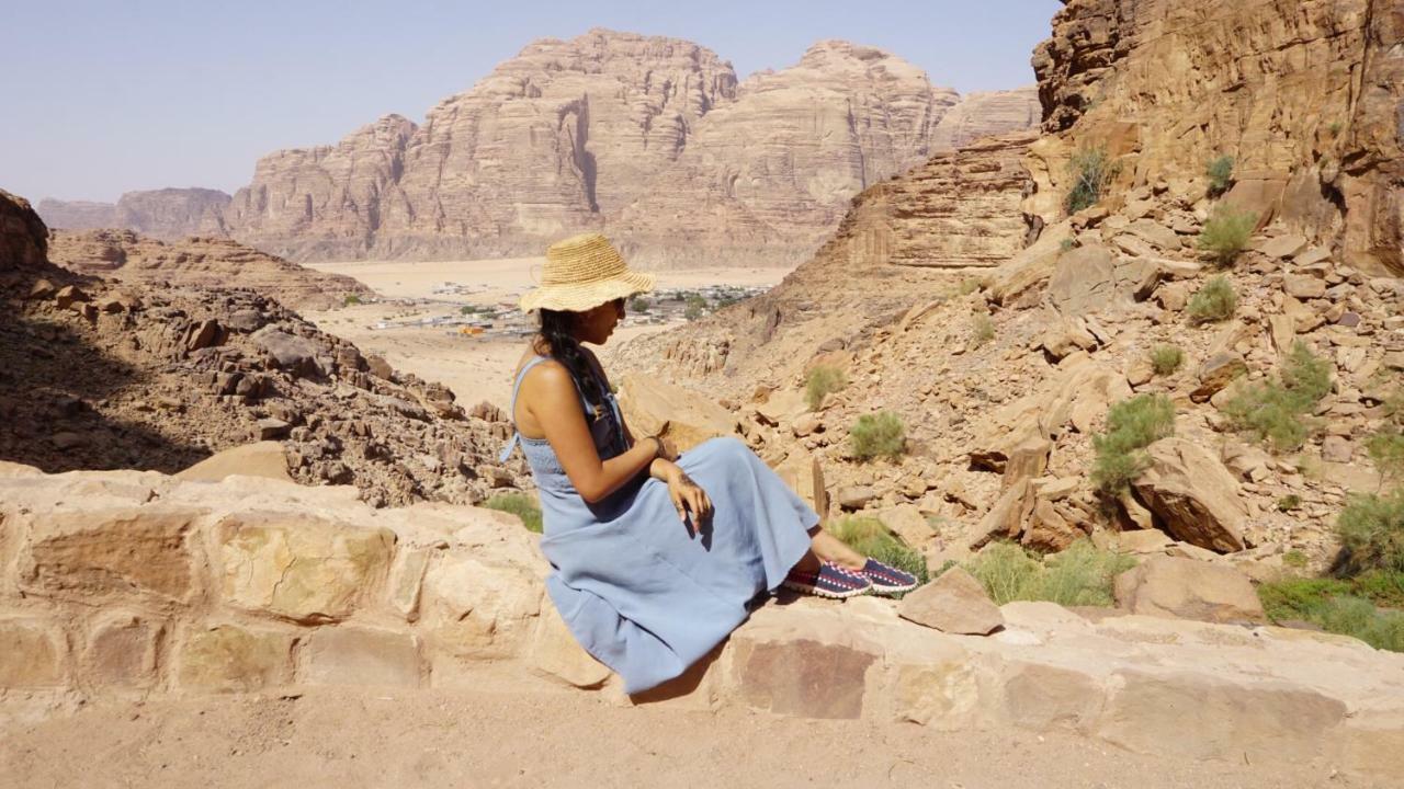 Um Sabatah Camp Hotell Wadi Rum Eksteriør bilde